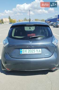 Хэтчбек Renault Zoe 2018 в 