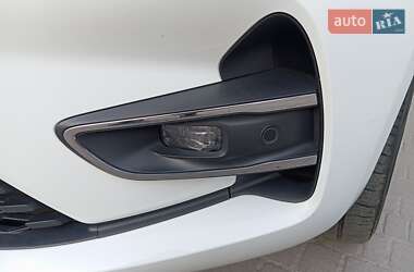 Хэтчбек Renault Zoe 2020 в 
