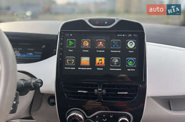 Хэтчбек Renault Zoe 2017 в 