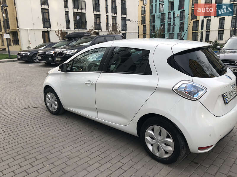 Хэтчбек Renault Zoe 2017 в Львове