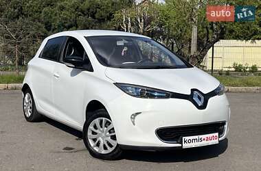 Хетчбек Renault Zoe 2015 в 