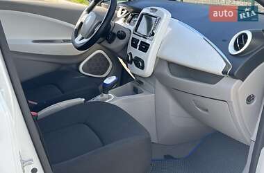 Хетчбек Renault Zoe 2015 в 