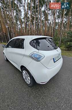 Хэтчбек Renault Zoe 2013 в 