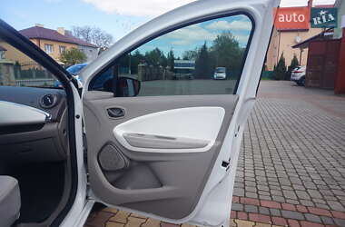Хэтчбек Renault Zoe 2017 в 