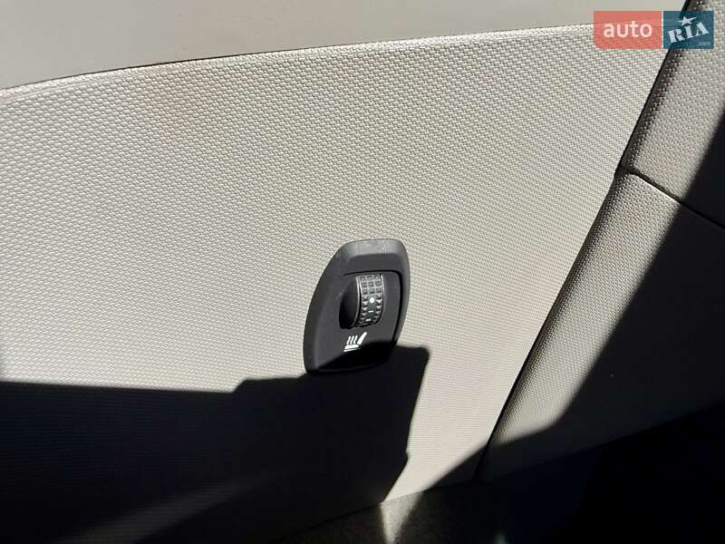 Хэтчбек Renault Zoe 2015 в Самборе