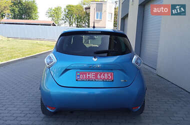 Хетчбек Renault Zoe 2017 в 
