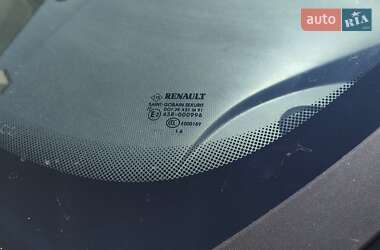 Хетчбек Renault Zoe 2016 в 