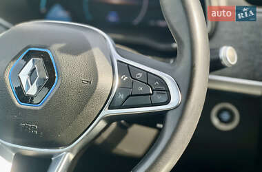 Хетчбек Renault Zoe 2019 в 