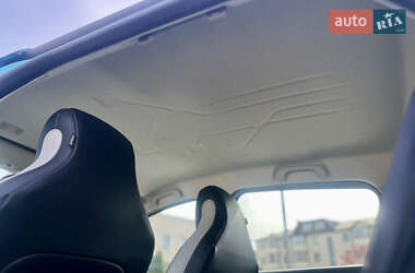 Хетчбек Renault Zoe 2019 в 