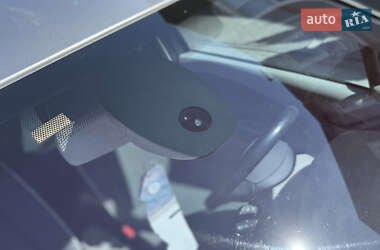Хэтчбек Renault Zoe 2014 в 