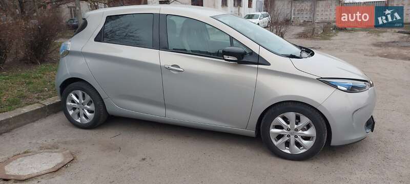 Хетчбек Renault Zoe 2016 в Хмельницькому