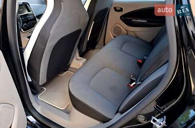 Хетчбек Renault Zoe 2015 в 