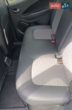 Хэтчбек Renault Zoe 2020 в 