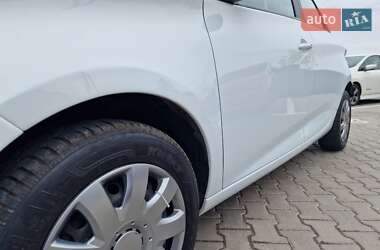 Хэтчбек Renault Zoe 2020 в 