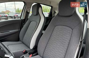 Хэтчбек Renault Zoe 2021 в 
