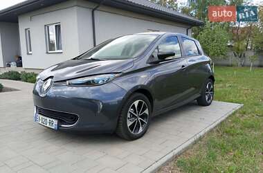Хэтчбек Renault Zoe 2018 в 