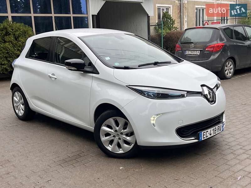 Хетчбек Renault Zoe 2016 в 