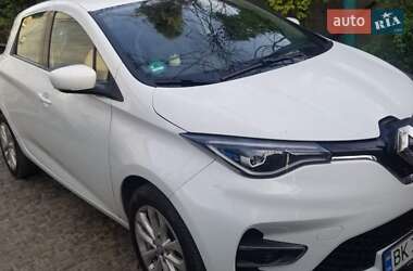 Хэтчбек Renault Zoe 2020 в 