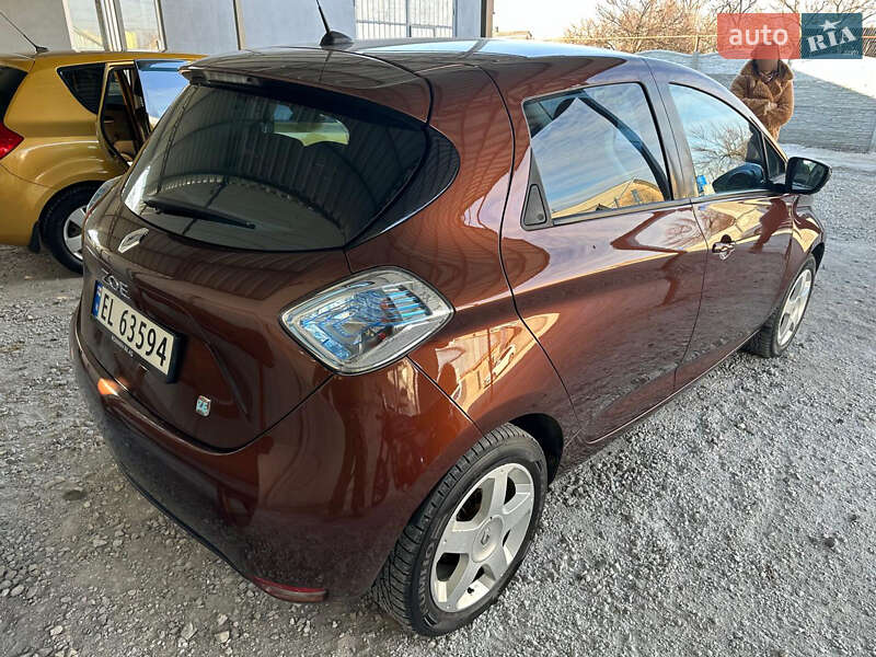Хетчбек Renault Zoe 2015 в Дніпрі