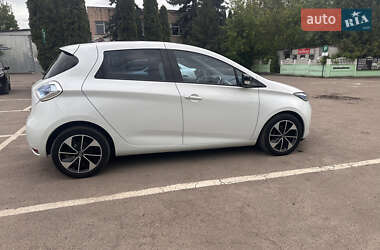 Хэтчбек Renault Zoe 2015 в 