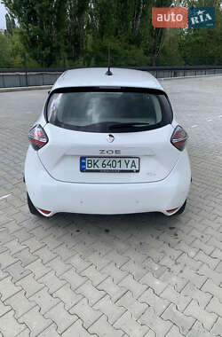 Хэтчбек Renault Zoe 2020 в 