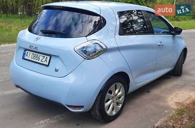 Хэтчбек Renault Zoe 2015 в 