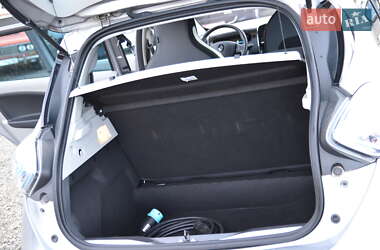 Хетчбек Renault Zoe 2016 в 