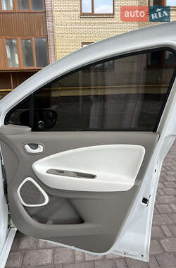 Хэтчбек Renault Zoe 2018 в 