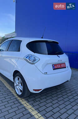 Хэтчбек Renault Zoe 2015 в 