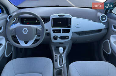 Хэтчбек Renault Zoe 2015 в 