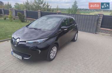 Хэтчбек Renault Zoe 2016 в 