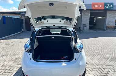 Хэтчбек Renault Zoe 2017 в 