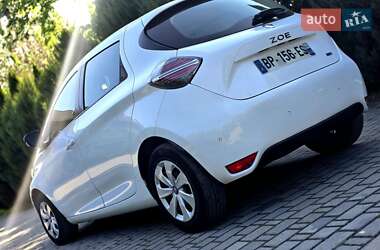 Хэтчбек Renault Zoe 2021 в 