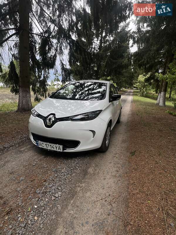 Хэтчбек Renault Zoe 2016 в Луцке