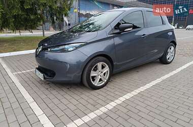 Хэтчбек Renault Zoe 2018 в 