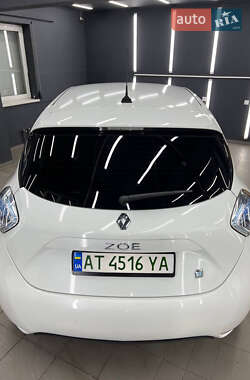 Хэтчбек Renault Zoe 2013 в 