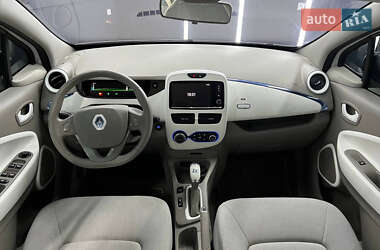 Хэтчбек Renault Zoe 2013 в 