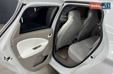 Хэтчбек Renault Zoe 2013 в 