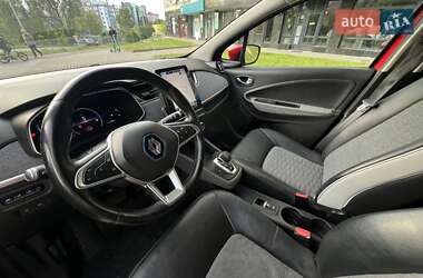 Хэтчбек Renault Zoe 2020 в 