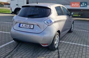 Хетчбек Renault Zoe 2015 в 