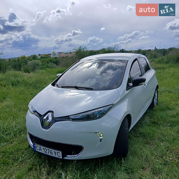 Хетчбек Renault Zoe 2015 в Корсунь-Шевченківському