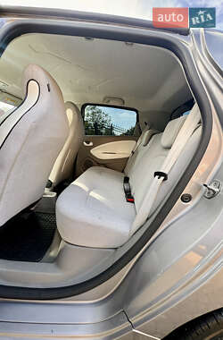 Хэтчбек Renault Zoe 2014 в 