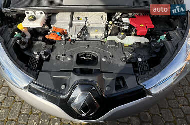 Хэтчбек Renault Zoe 2014 в 