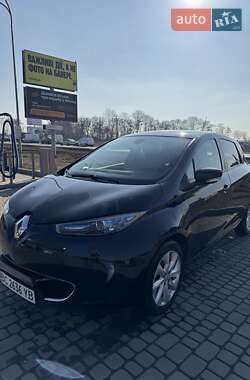 Хэтчбек Renault Zoe 2017 в 