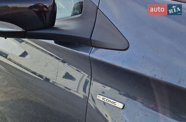 Хетчбек Renault Zoe 2019 в 