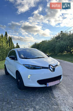 Хэтчбек Renault Zoe 2016 в 