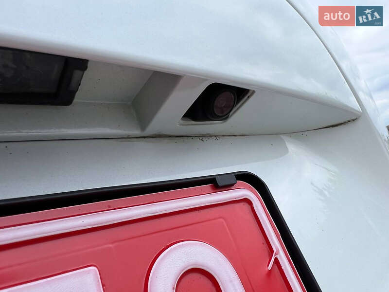 Хэтчбек Renault Zoe 2015 в Дубно фото 10 Хэтчбек Renault Zoe 2015 в Дубно