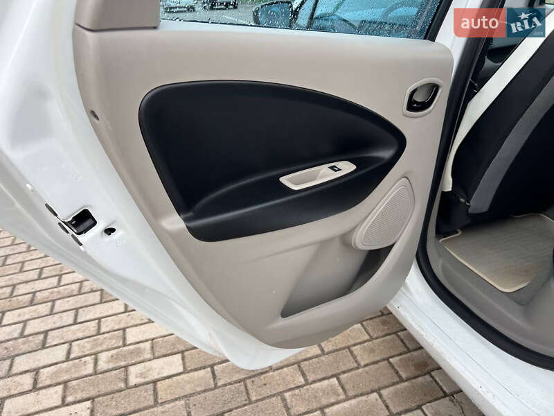 Хэтчбек Renault Zoe 2015 в Дубно фото 19 Хэтчбек Renault Zoe 2015 в Дубно