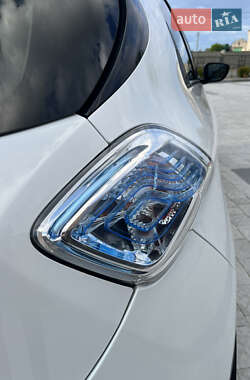 Хетчбек Renault Zoe 2017 в 