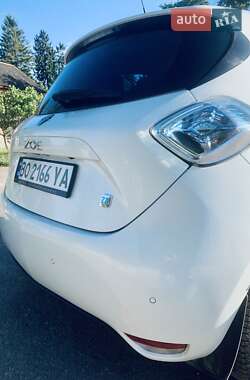 Хэтчбек Renault Zoe 2015 в 